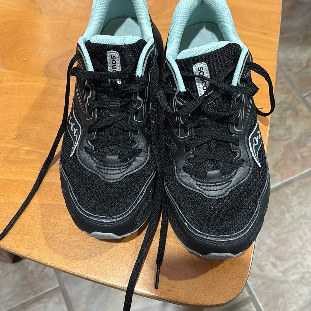Saucony Black and Light Green Running Shoes - Picture 6 of 15